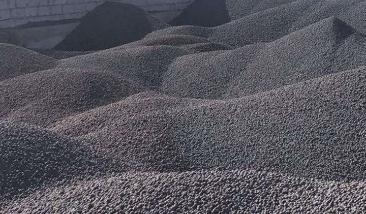 燒結球團為什么加煤粉？HLM1250中速煤磨機生產(chǎn)球團用煤粉200目，D80全通過