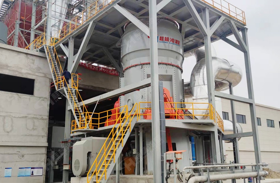 豪氣！福建這家廠一次訂了三臺鈦精礦磨粉機(jī)