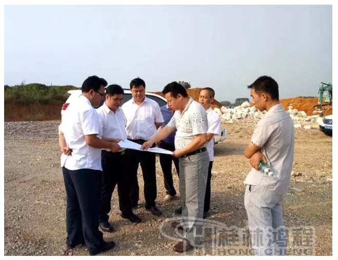 重鈣磨粉機，重鈣，HCH1395，超細(xì)環(huán)輥磨,武宣碳酸鈣