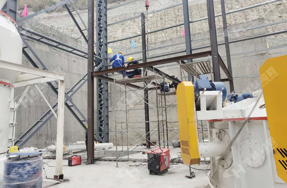 桂林鴻程助力超細(xì)立磨與大型雷蒙磨安裝工程順利竣工！