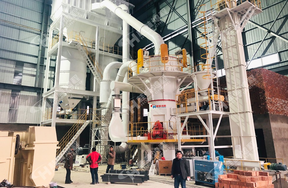 HLMX1300超細(xì)粉打礦石粉機(jī)器磨機(jī)設(shè)備：HLMX超細(xì)立磨機(jī)型號(hào)參數(shù)多，價(jià)格上百萬到上千萬不等